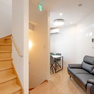 Apartment Shinjuku House 新宿シティハウス, Tokyo